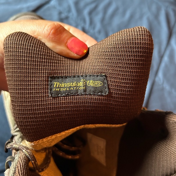 Women’s size 7 Cabela’s pack boot, very, very, very warm! In perfect condition! - Picture 3 of 4